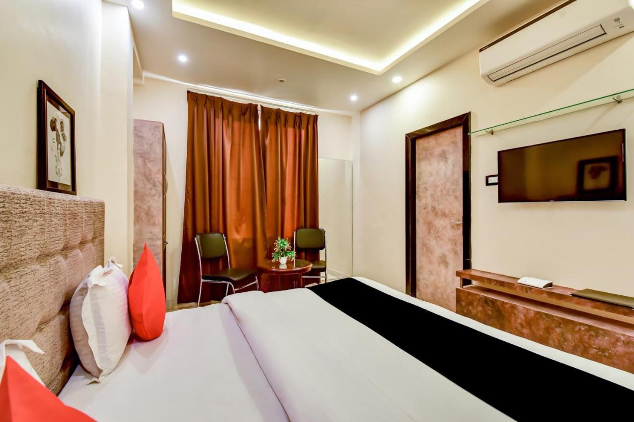 Vaccinated Staff- Capital O 73835 Hotel Frontier Royal&Banquet Tirath Exterior foto