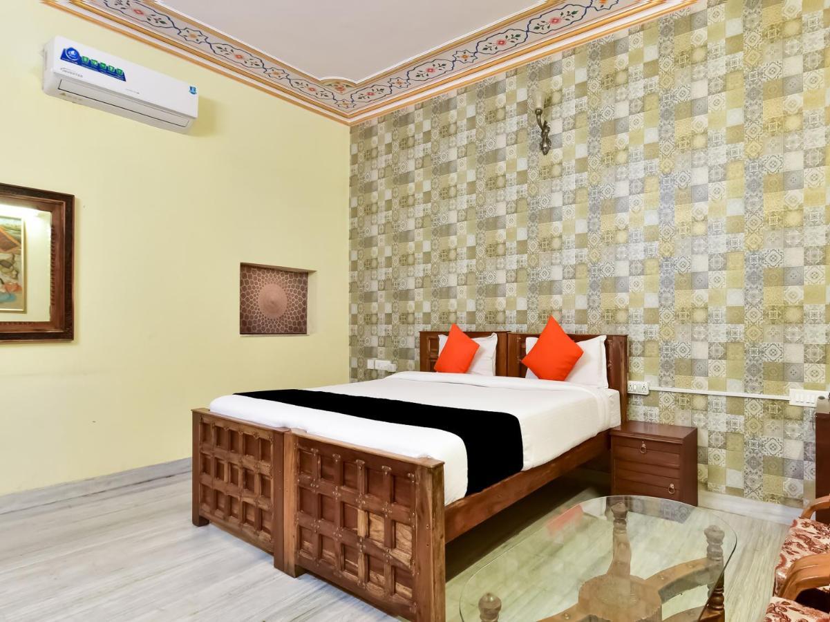 Vaccinated Staff- Capital O 73835 Hotel Frontier Royal&Banquet Tirath Exterior foto